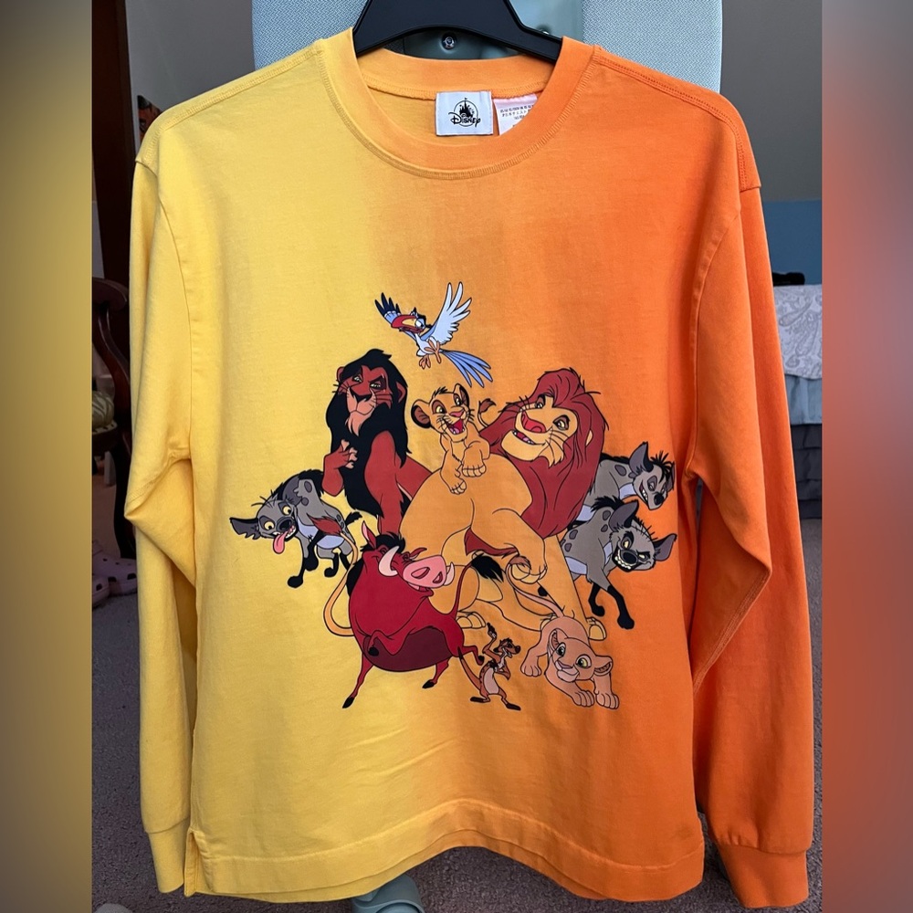 Disney Lion King long sleeve over-sized women’s size XS